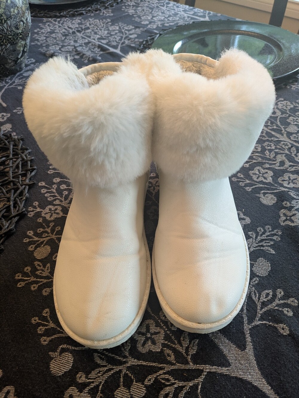 White Winter Boots Size 37/6/6.5